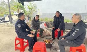 平而边境派出所组织民警深入辖区开展警情通报