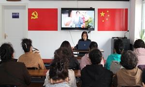 向上边境派出所深入社区开展普法宣传