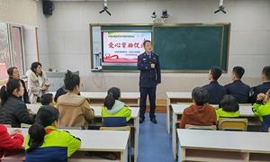 五年助学传递爱心 滋养边境警民情深