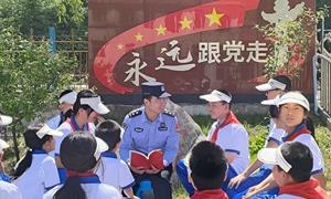 民法典宣传进校园 警民共筑少年成长路