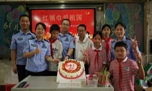去乡村、去学校、去留守学童身边，我们陪支教老师一起看望小学生！