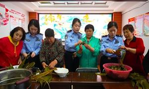 南坪边检站联合驻地单位开展端午主题活动
