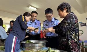粽香四溢 警民情深