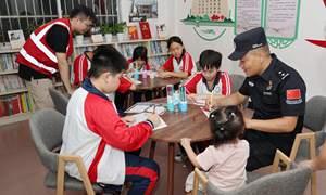 中秋边境“欢乐多” 边检民警与边境村民共庆佳节