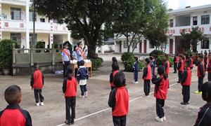 法治进校园 护航助成长
