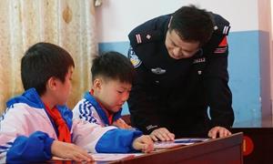 下雷边境派出所走进辖区开展法治宣教活动