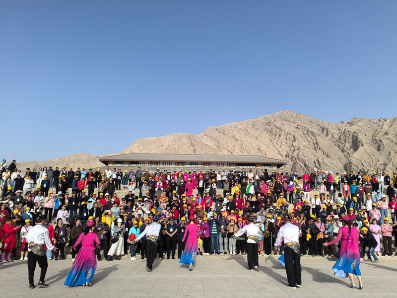 第三师图木舒克市永安湖生态旅游景区,游客参观游览.jpg 第三师图木舒克市永安湖生态旅游景区,游客参观游览.jpg