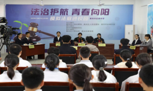 “模拟法庭+线上直播” 湖北黄州这堂法治课太精彩