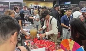展会现场堪比明星签售!湖北随州香菇GOODLUCK酱成北美达人心头好