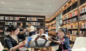 书香赋能：党建红、廉洁白、民族彩交织社区新画卷