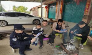 警民同心护法治 宪法护航反诈骗