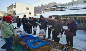 法治宣传赶大集 普法惠民零距离