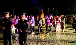丙中洛边境派出所全力护航“神山下的音乐盛宴”