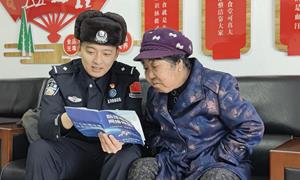 “移动理发队”用行动续写新时代雷锋故事‌