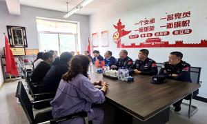 青山脚下党旗红 童心向党共成长