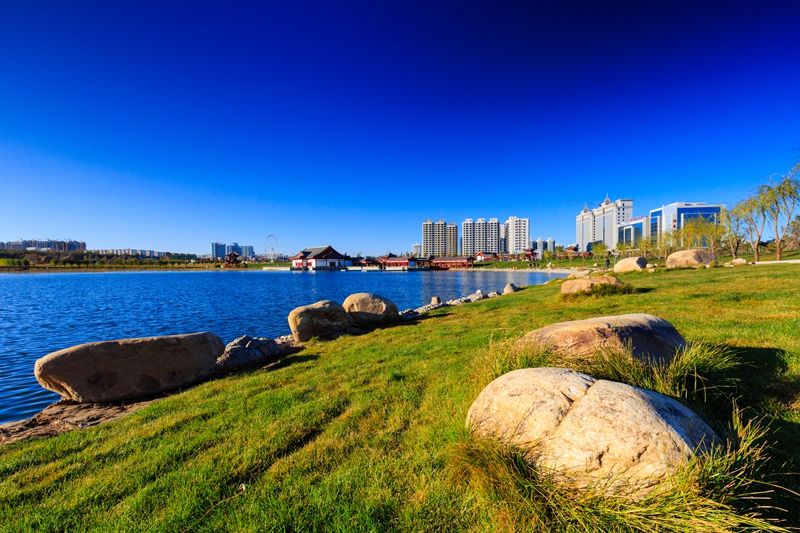 陕西省榆林市榆溪河滨公园-崔溦 摄.jpg 陕西省榆林市榆溪河滨公园-崔溦 摄.jpg