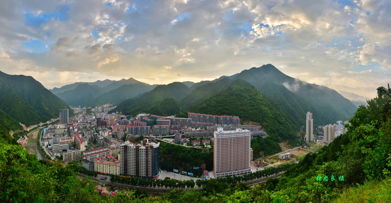 陕西省商洛市柞水县魅力山城-张忠良摄.jpg 陕西省商洛市柞水县魅力山城-张忠良摄.jpg