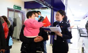 湖北利川公安：“凉城女警”服务队 土苗山寨护平安
