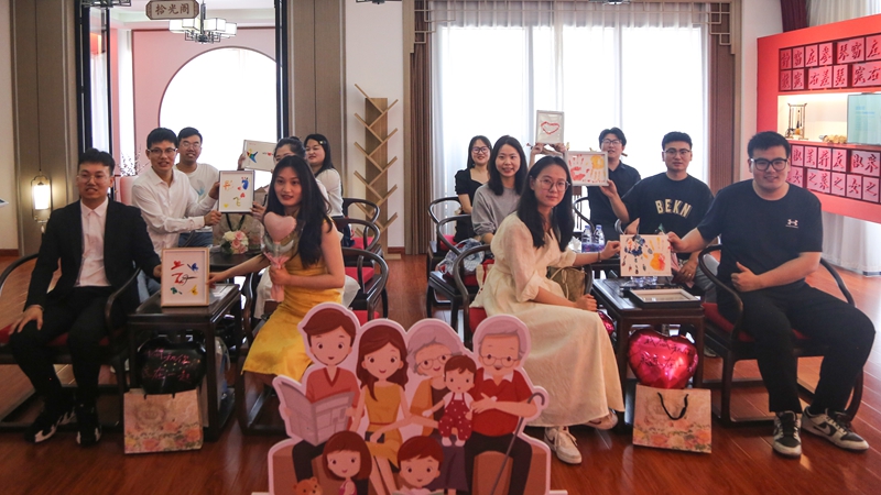 江苏省盐城市东台市民政局将婚姻登记中心设在浪漫甜蜜的西溪景区内，开设新婚课堂，为新登记夫妇开展婚前辅导，强化家庭责任感.JPG