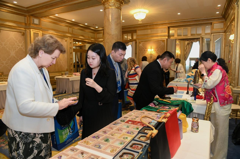 图片2.jpg 图片2.jpg