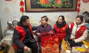 入户服务 送“年味”安全