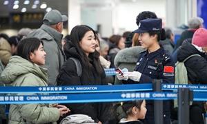 硕士归乡守国门 青春逐梦绽芳华