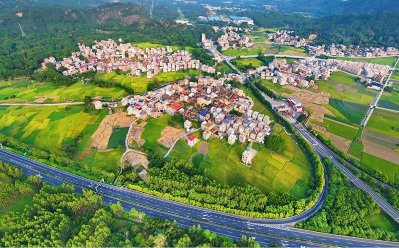 赵家堡高速出口 乡村靓丽风景线1.jpg