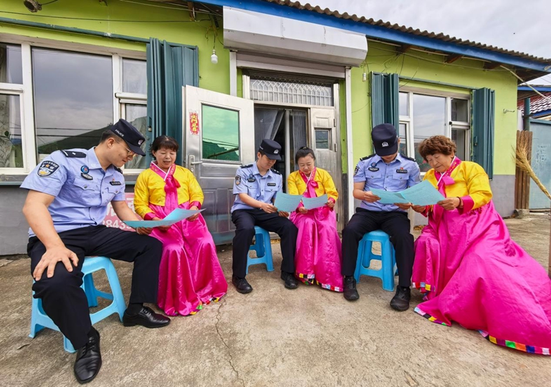 入户宣传接地气 禁毒知识进农家1.jpg