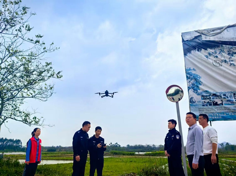 桂林公安“清网”行动守护生态底色1.jpg