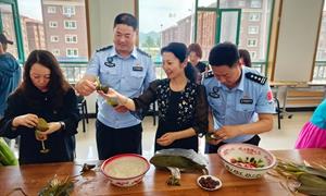 粽香寄安康 警民话平安