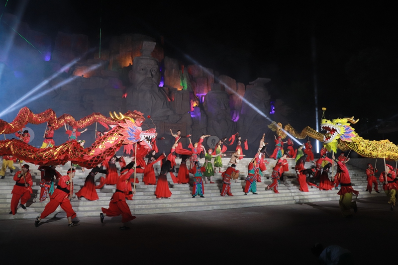 尧治河的神话表演现场1.jpg 尧治河的神话表演现场1.jpg