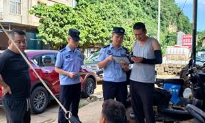 板化边境检查站开展反走私反偷渡普法宣传活动